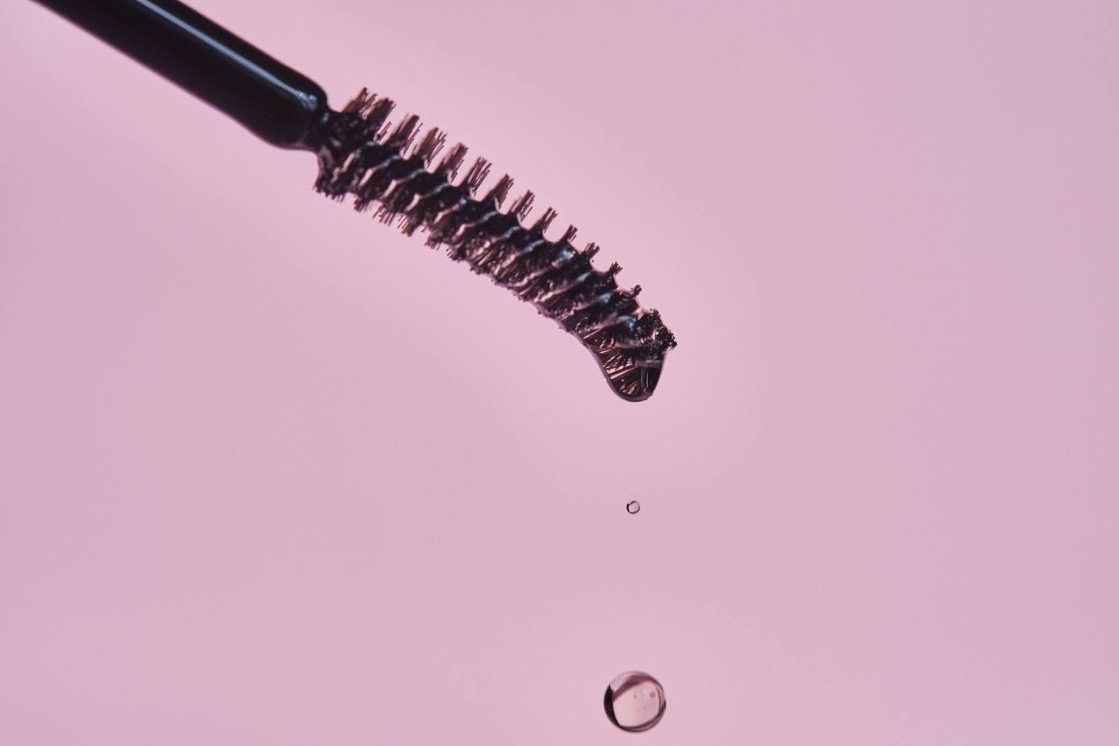 castor-oil-for-eyebrow-growth